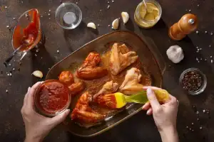 marinado de alitas de pollo con salsa para alitas